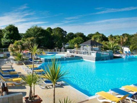 Campsite Domaine De Kerlann 4 Etoiles - Mobil 2 - 2 Sdb - 315 Pont-Aven